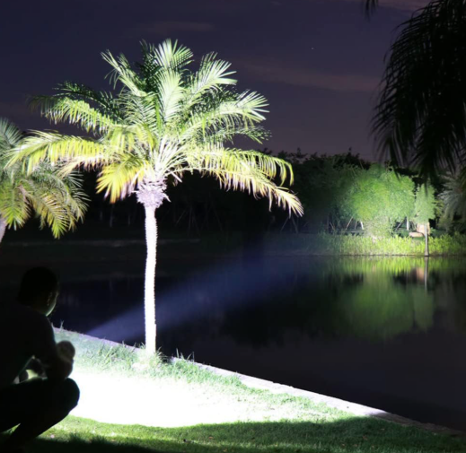 Lampe de Poche Rechargeable Lanterna - Torche Puissante avec Longue Portée Gemalys™